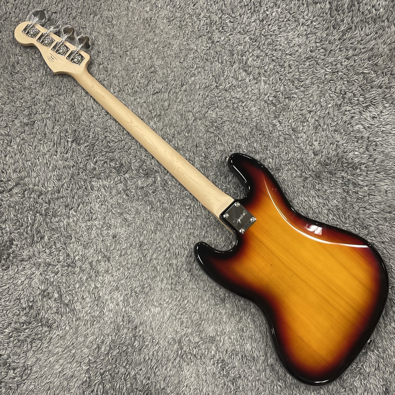 Squier by Fender Affinity Jazz Bass 3-Color Sunburst / Maple 【2023年製】