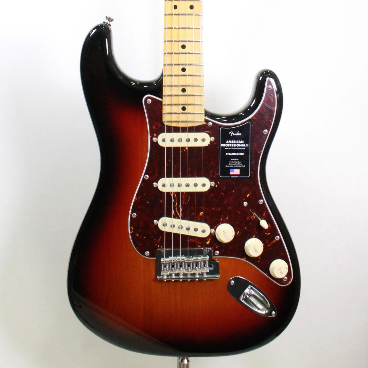 Fender American Professional II Stratocaster Maple Fingerboard / 3-Color Sunburst