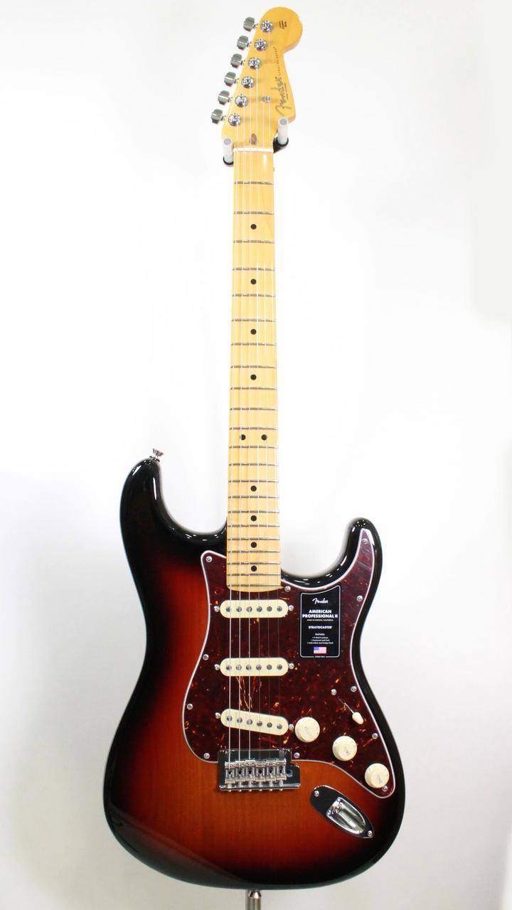 Fender American Professional II Stratocaster Maple Fingerboard / 3-Color Sunburst
