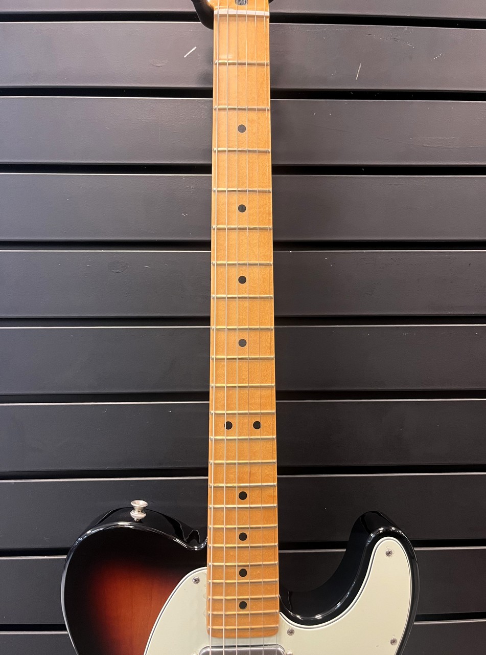 Fender Player Plus Nashville Telecaster / 3-Color Sunburst