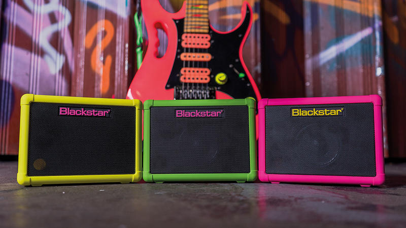日本に BASS FLY3 Blackstar Neon Amp【ブラックスター】【北海道・離島送料別途です】 Mini Pink - コンボアンプ  - labelians.fr