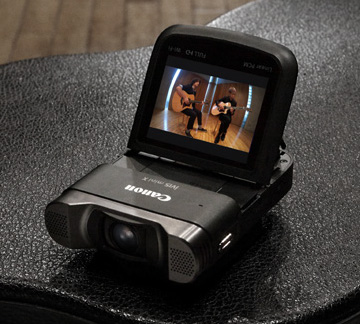 Canon iVIS mini X × DEPAPEPE：広角撮影＆高音質ステレオ録音で